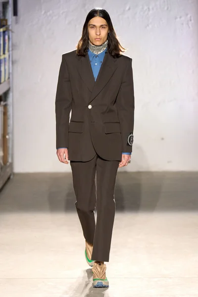 Look 33